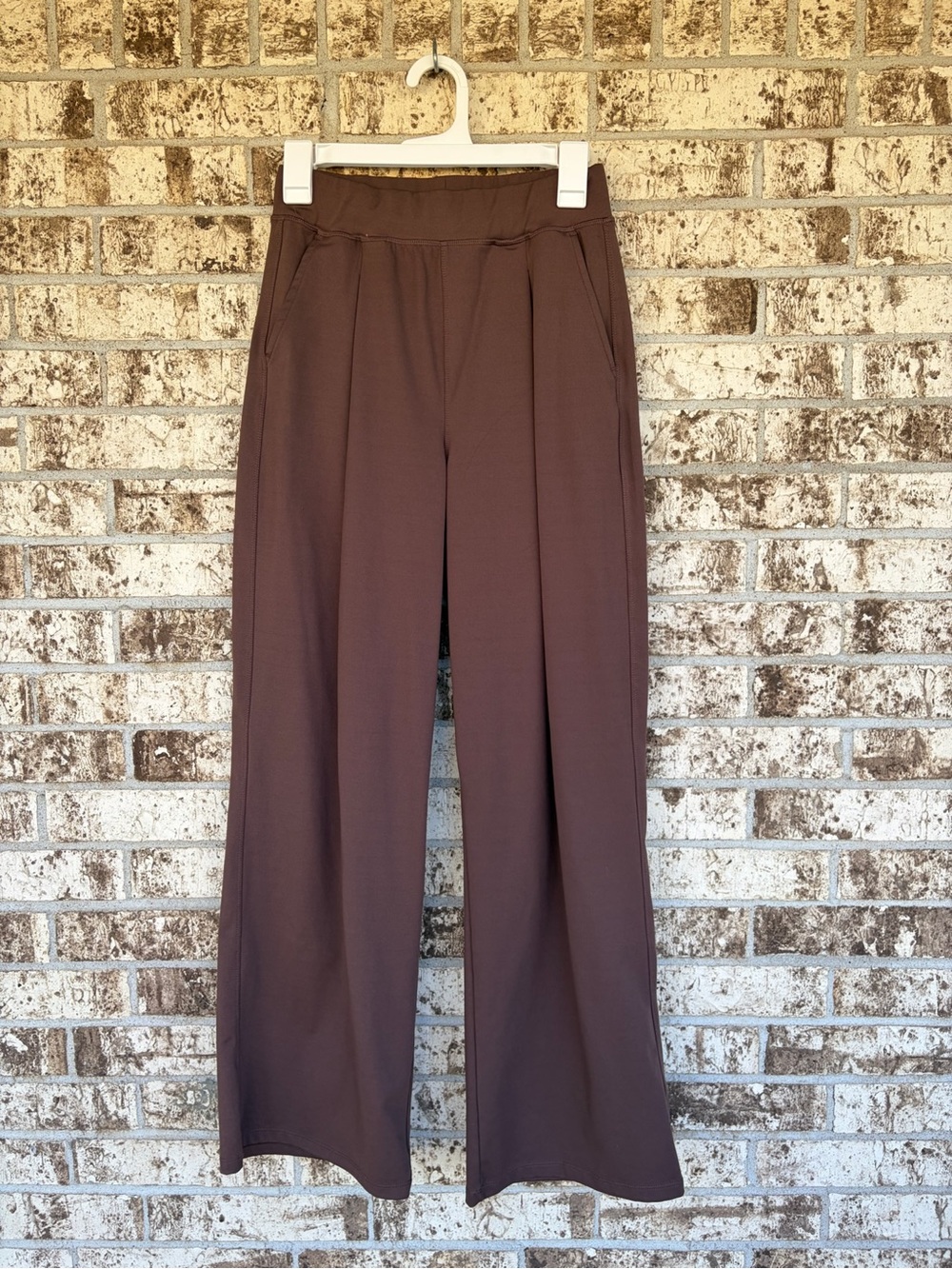 Wide-Leg Pull-On Pants in Chocolate Brown